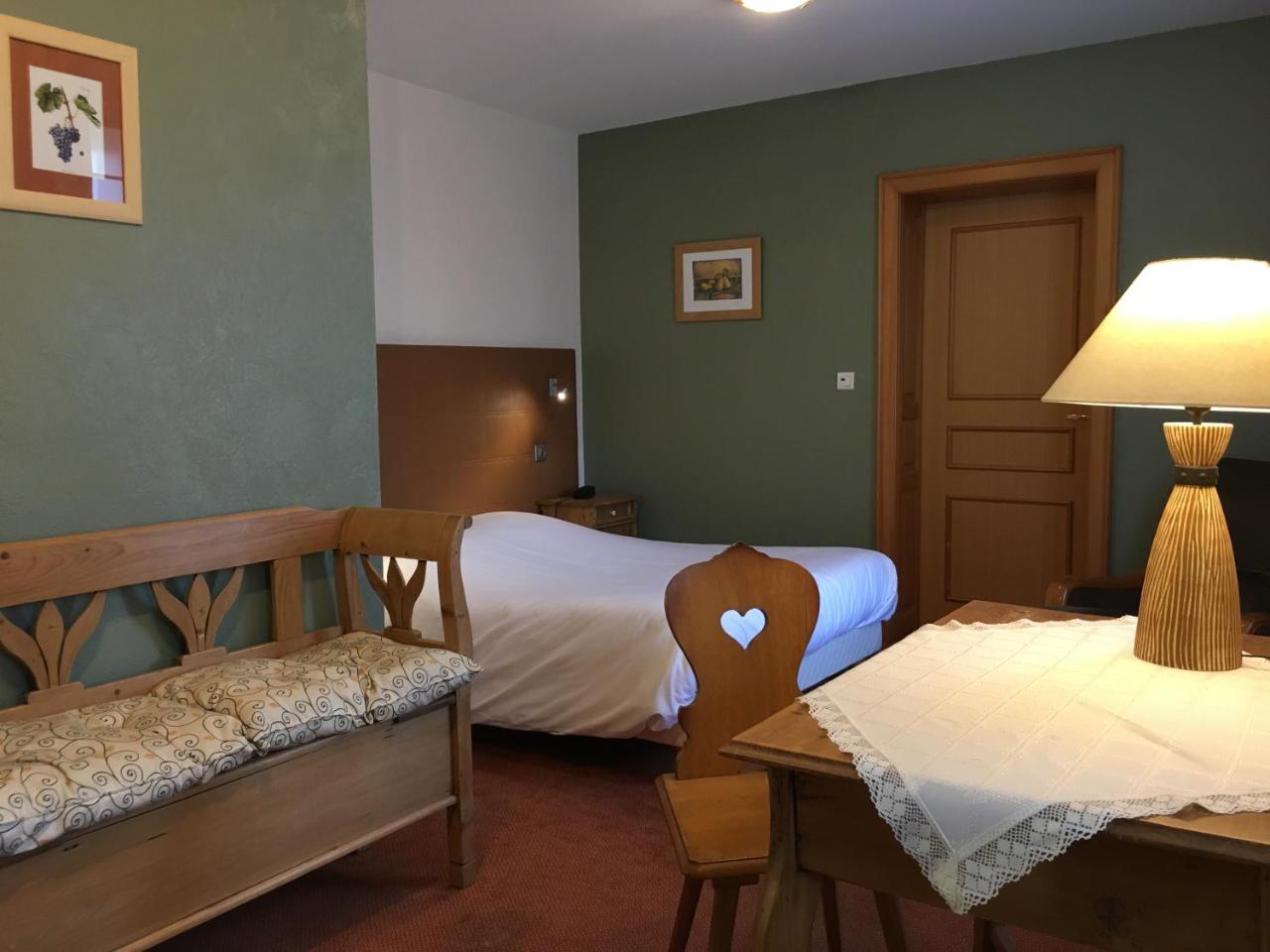 Hotel-Restaurant A La Couronne Kilstett المظهر الخارجي الصورة